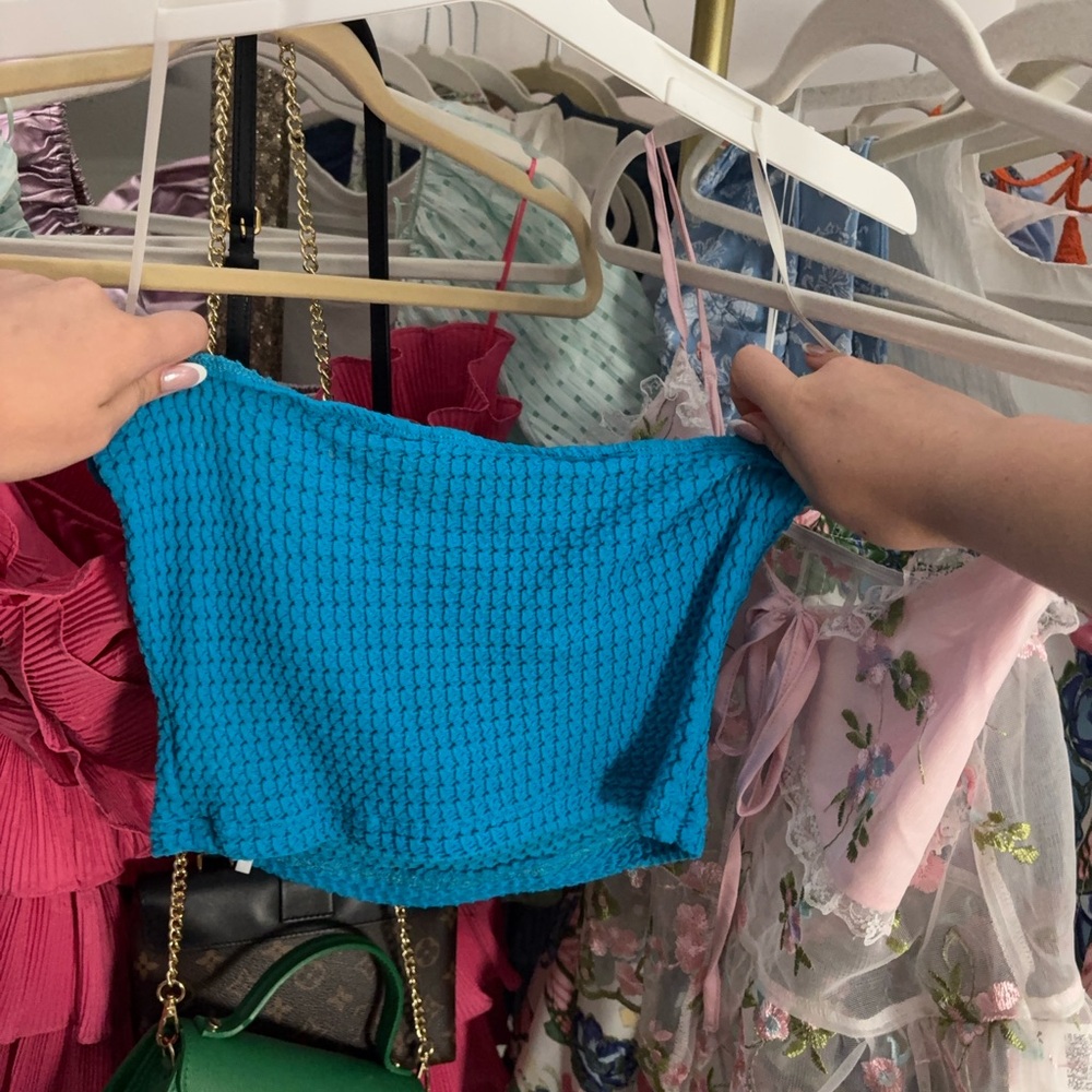 SHEIN Blue Textured Crop Top